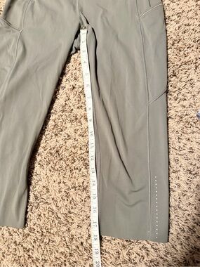 Lululemon Fast and Free Crop II 19” Size 8 Grey Sage High Rise Leggings Pockets